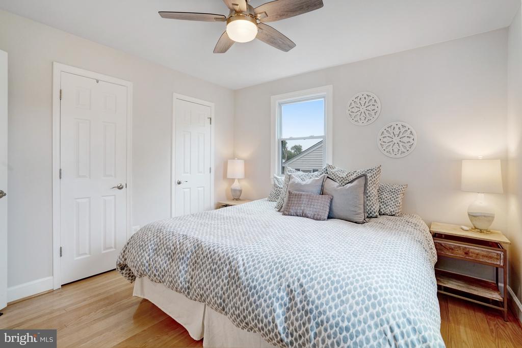 2517 Oberlin Dr