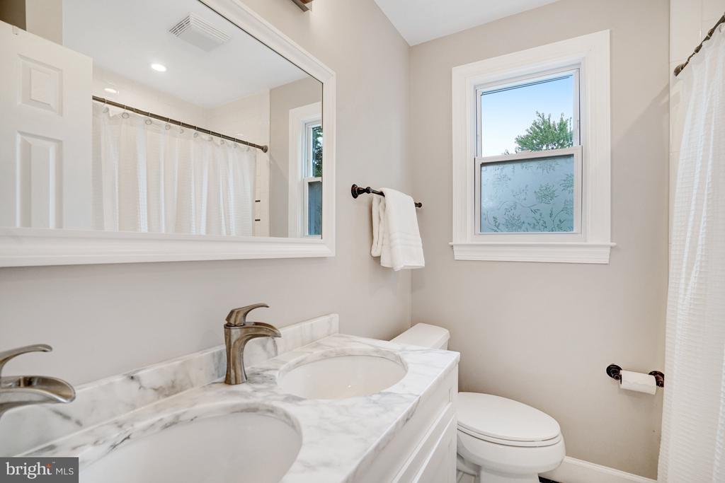 2517 Oberlin Dr