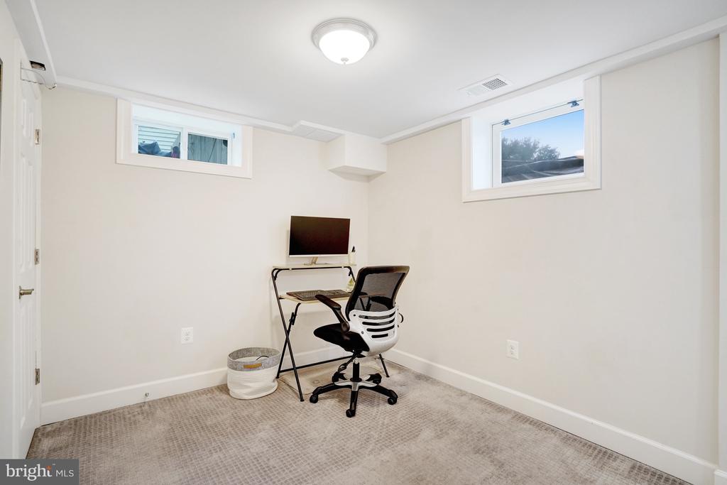 2517 Oberlin Dr