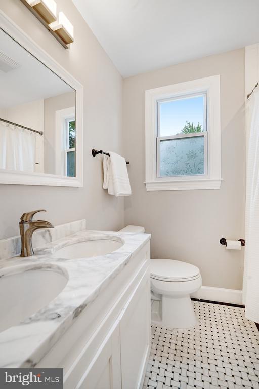 2517 Oberlin Dr