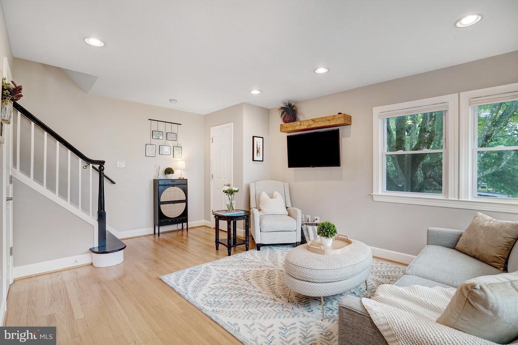 2517 Oberlin Dr