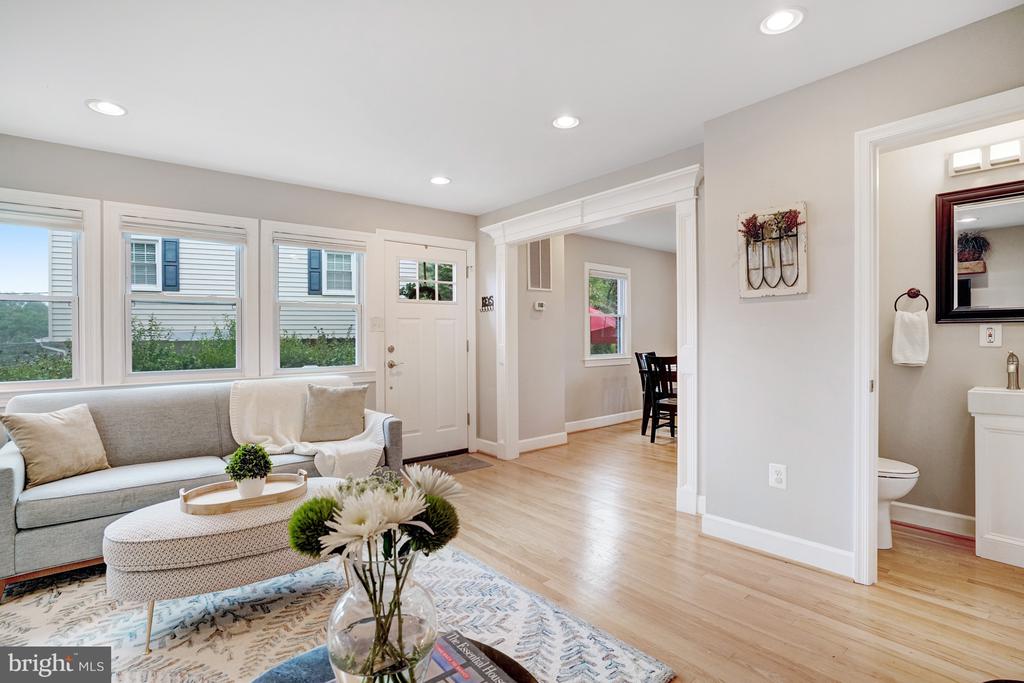 2517 Oberlin Dr
