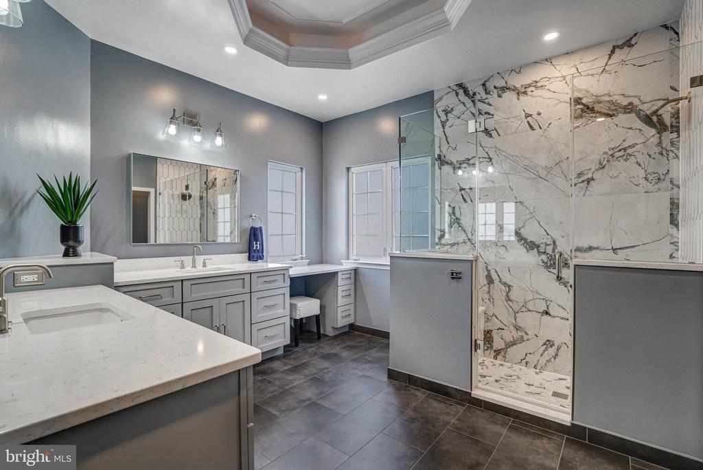 9131 Lake Parcel Dr