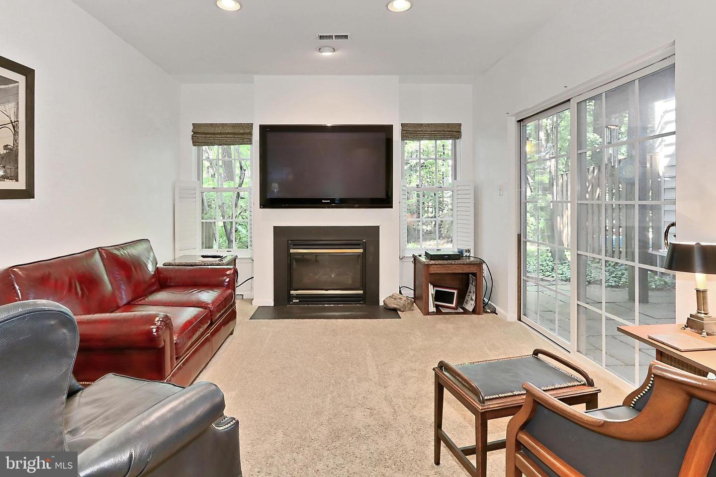 5591 Governors Pond Cir