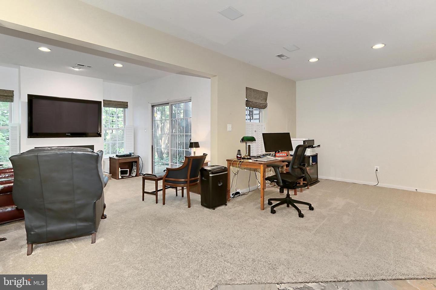 5591 Governors Pond Cir