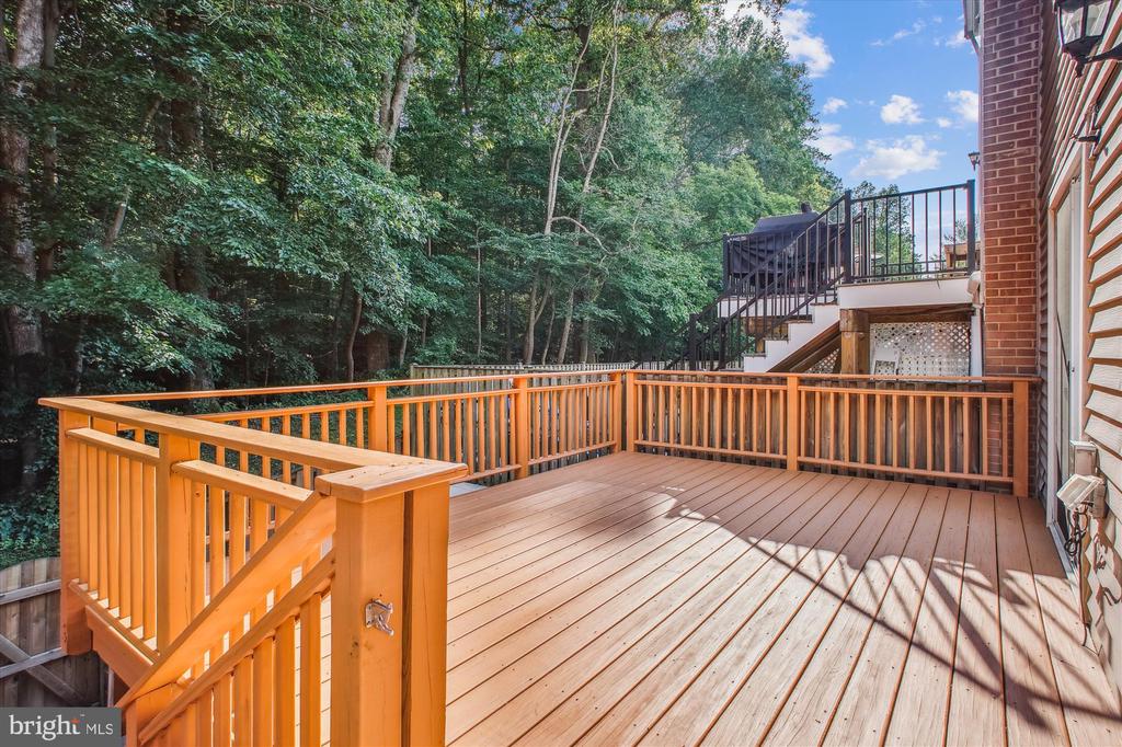 5527 Heston Ct