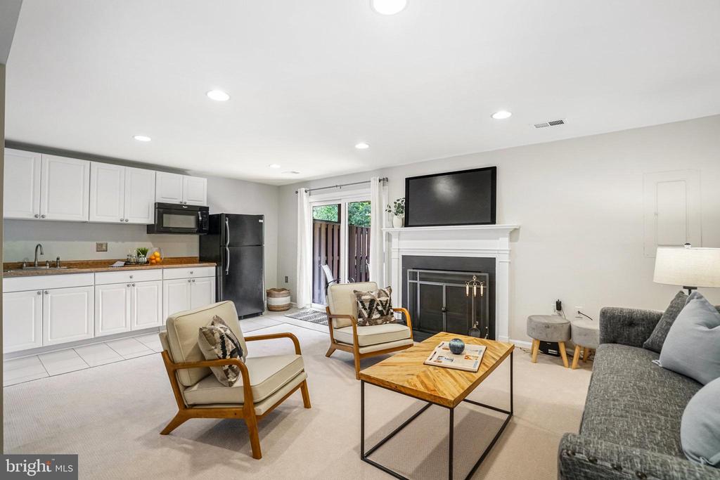 5631 RIDGE VIEW DRIVE