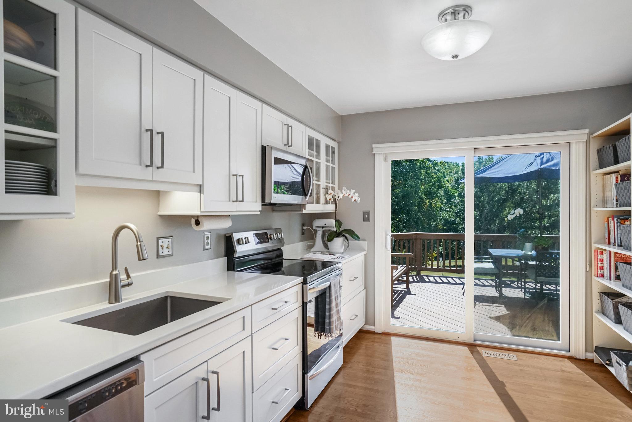 5631 RIDGE VIEW DRIVE