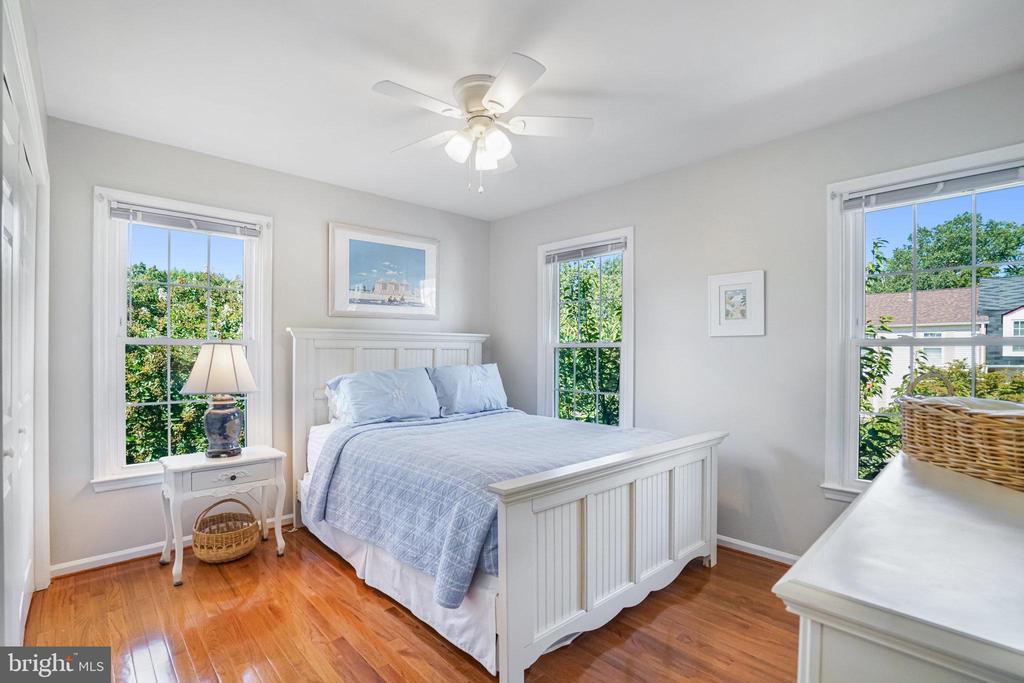 5631 RIDGE VIEW DRIVE
