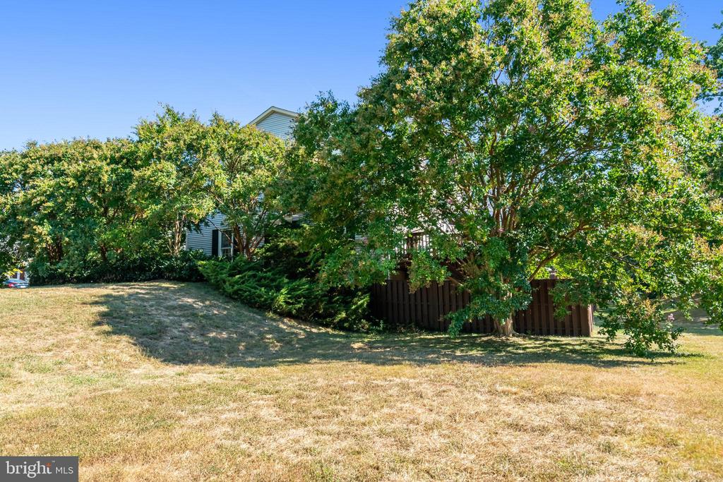 5631 RIDGE VIEW DRIVE