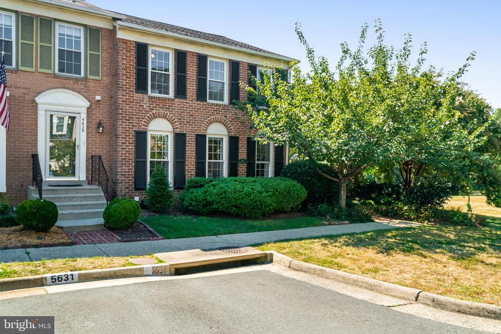 5631 RIDGE VIEW DRIVE