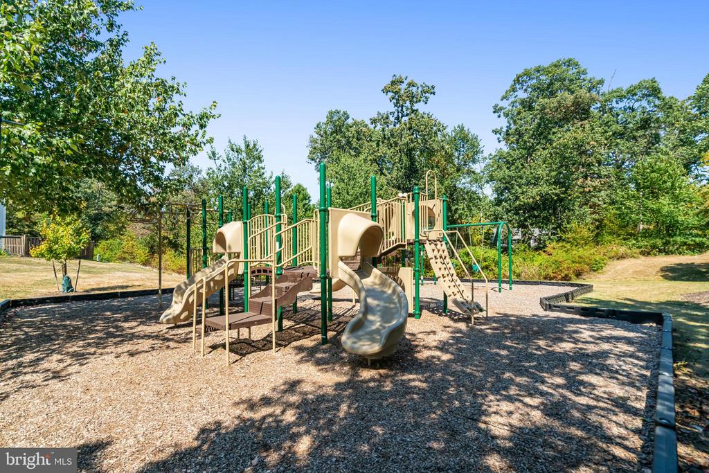5631 RIDGE VIEW DRIVE