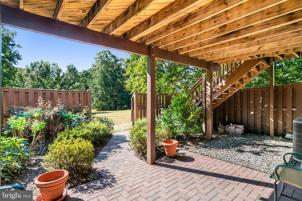 5631 RIDGE VIEW DRIVE
