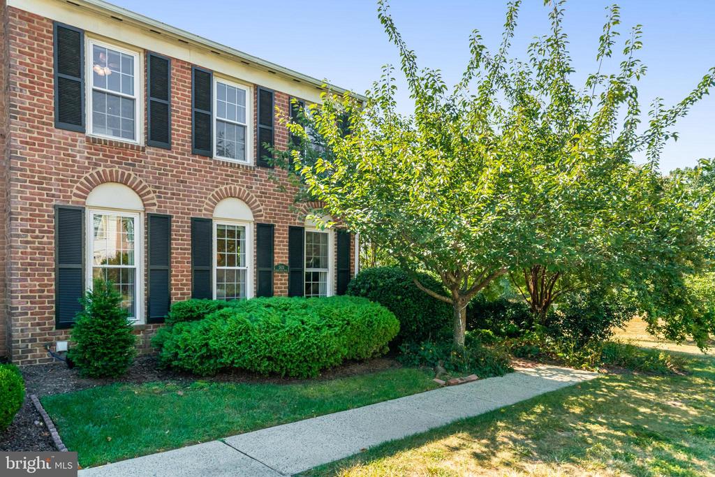 5631 RIDGE VIEW DRIVE