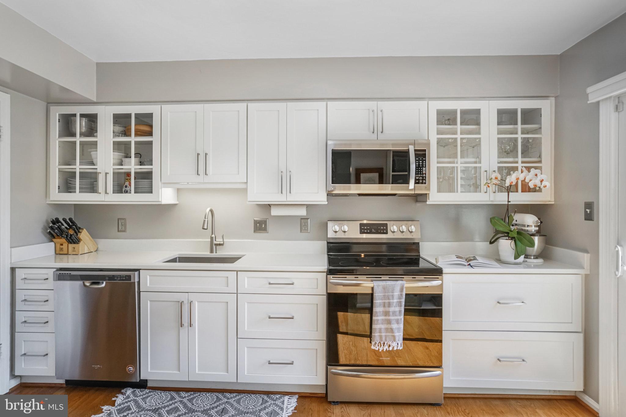 5631 RIDGE VIEW DRIVE