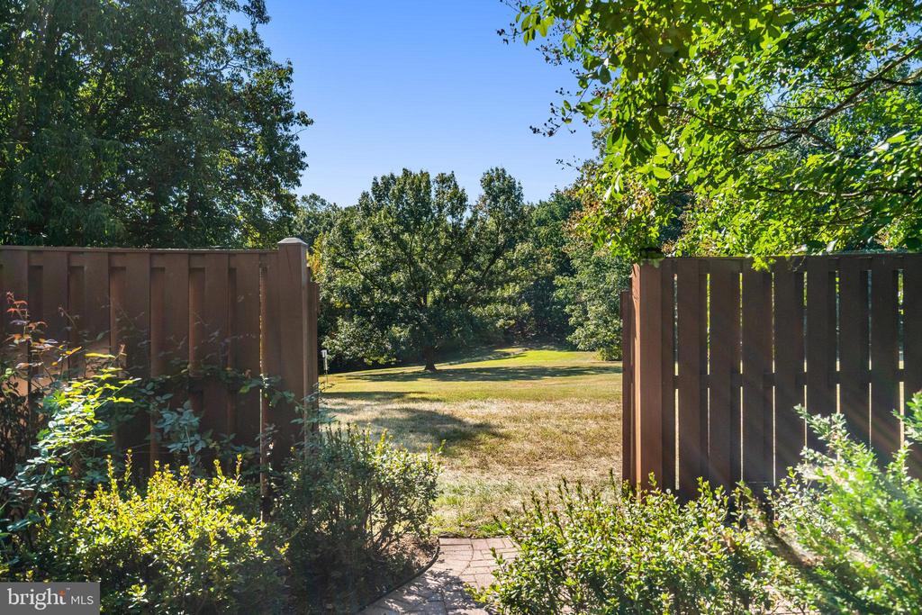 5631 RIDGE VIEW DRIVE