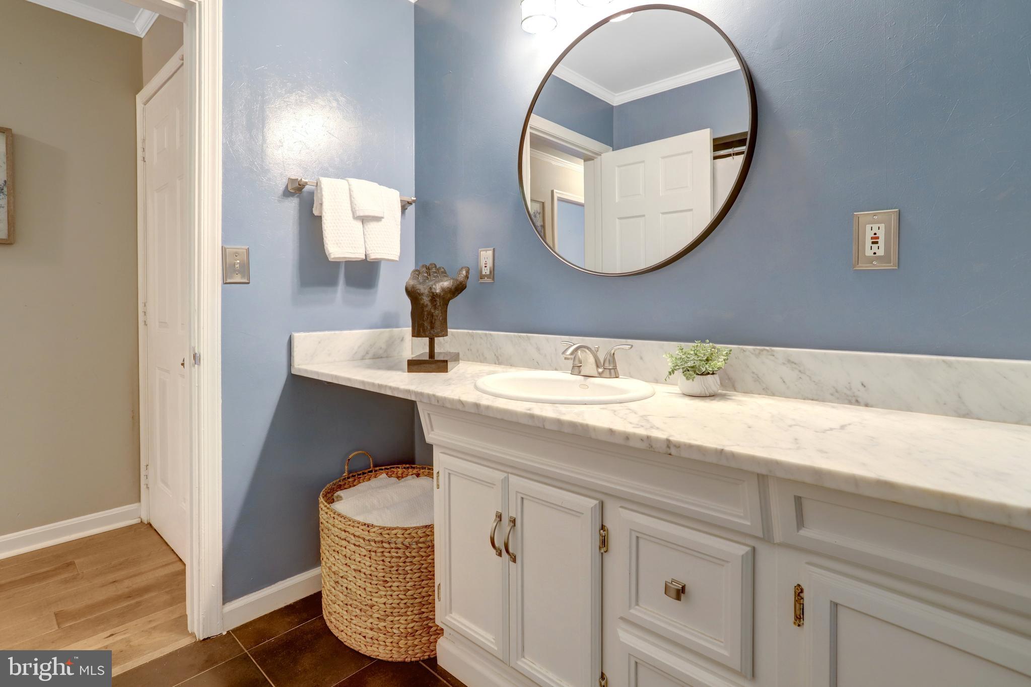 4106 FERRY LANDING ROAD