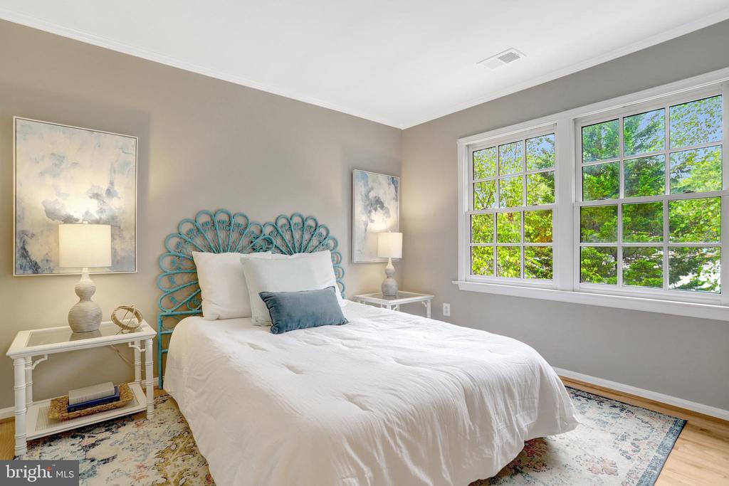4106 FERRY LANDING ROAD