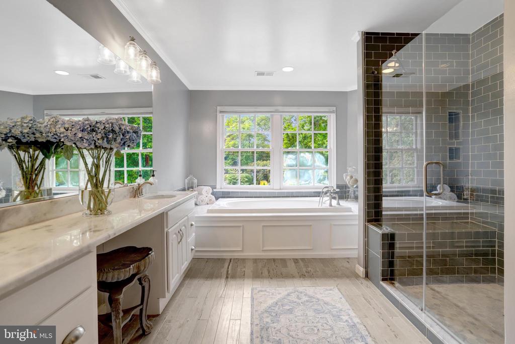 4106 FERRY LANDING ROAD