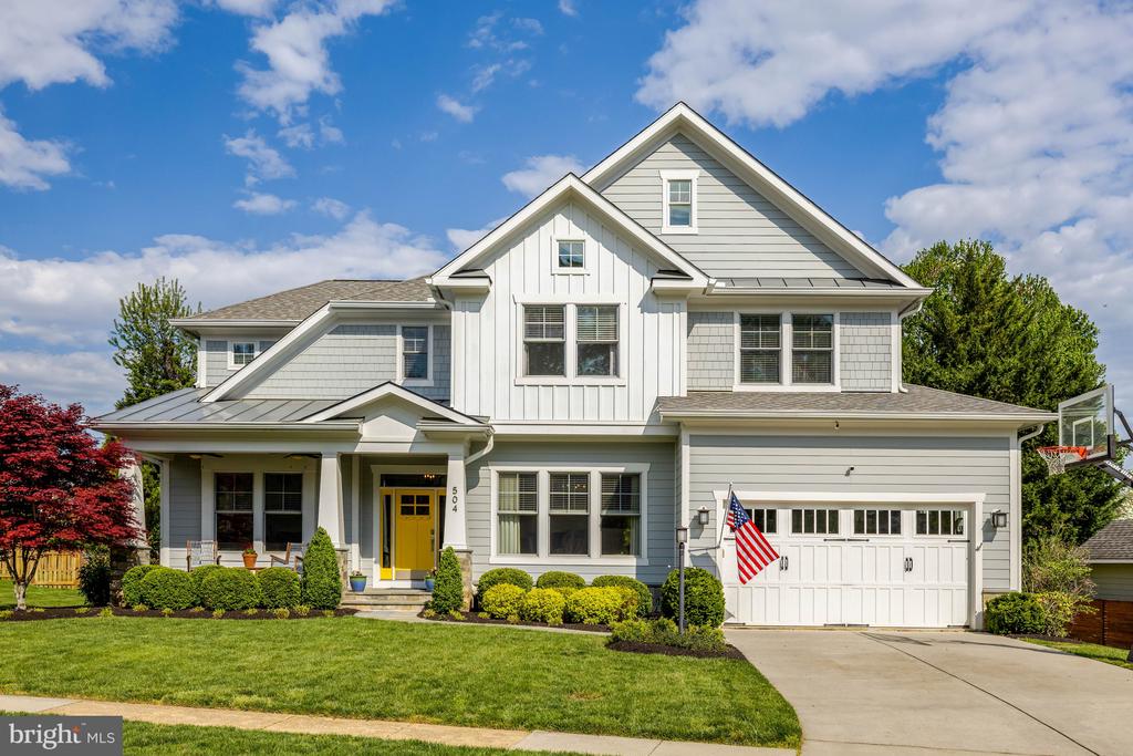 504 VALLEY DRIVE SE