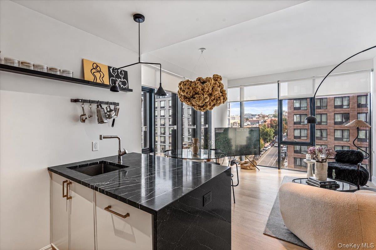 554 4th Avenue Unit: 7B