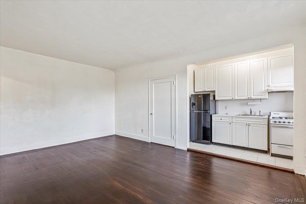 141 Woodmere Boulevard Unit: 3C