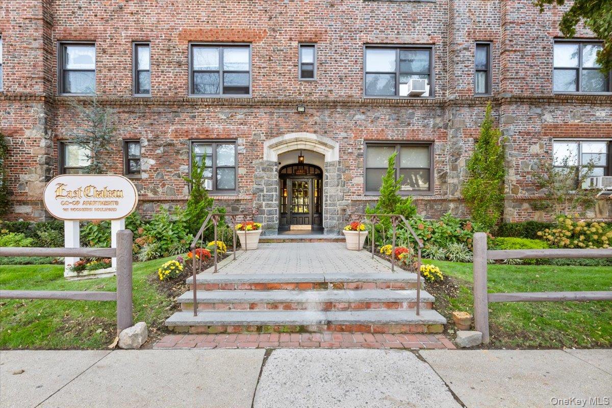 141 Woodmere Boulevard Unit: 3C