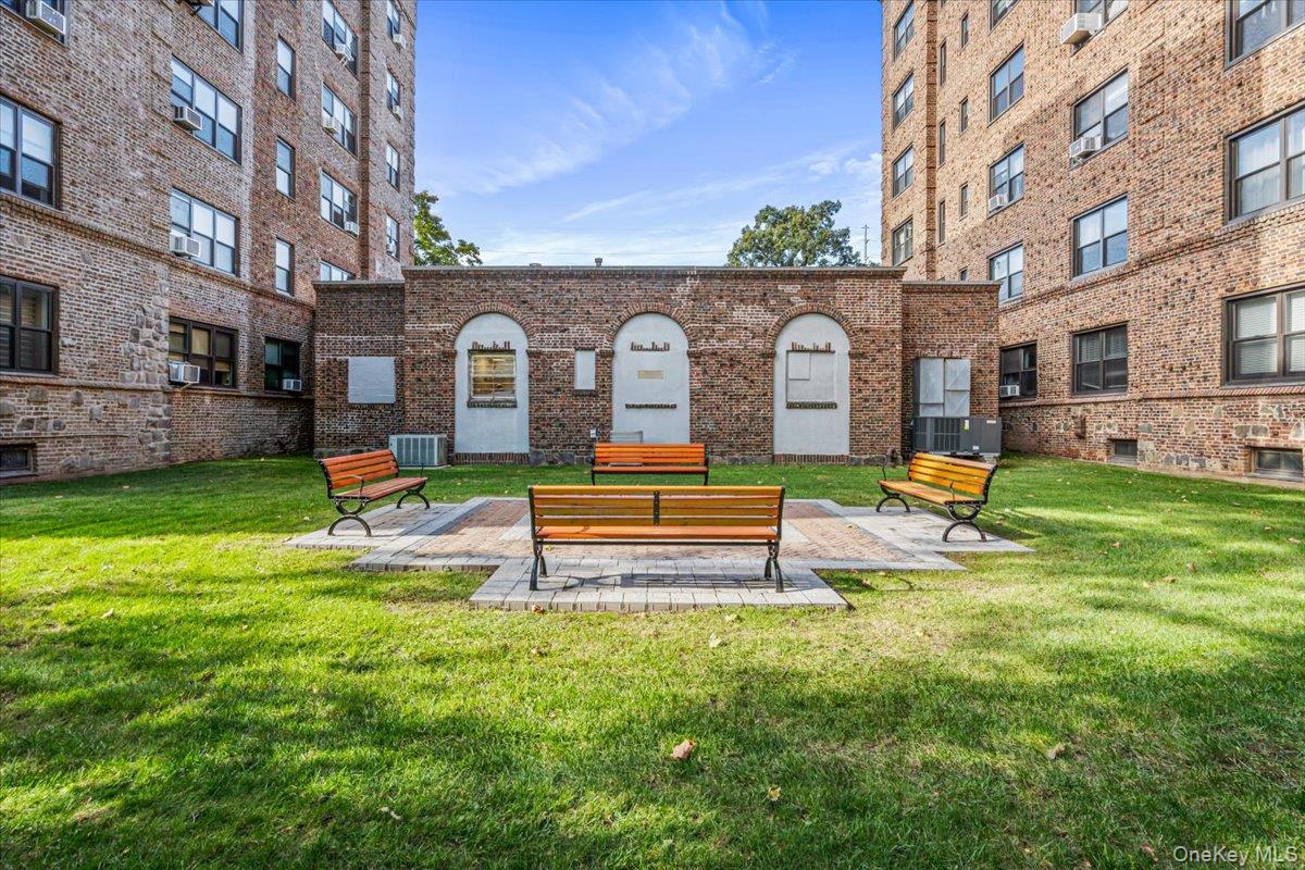 141 Woodmere Boulevard Unit: 3C