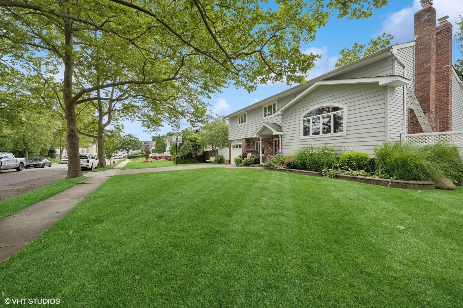 9 Fern Drive W