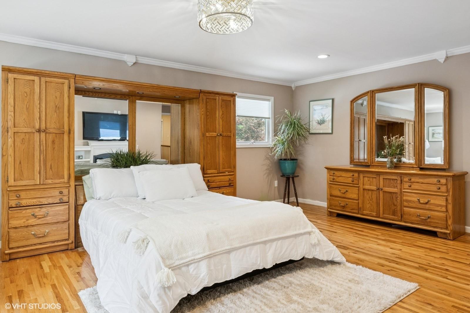 9 Fern Drive W