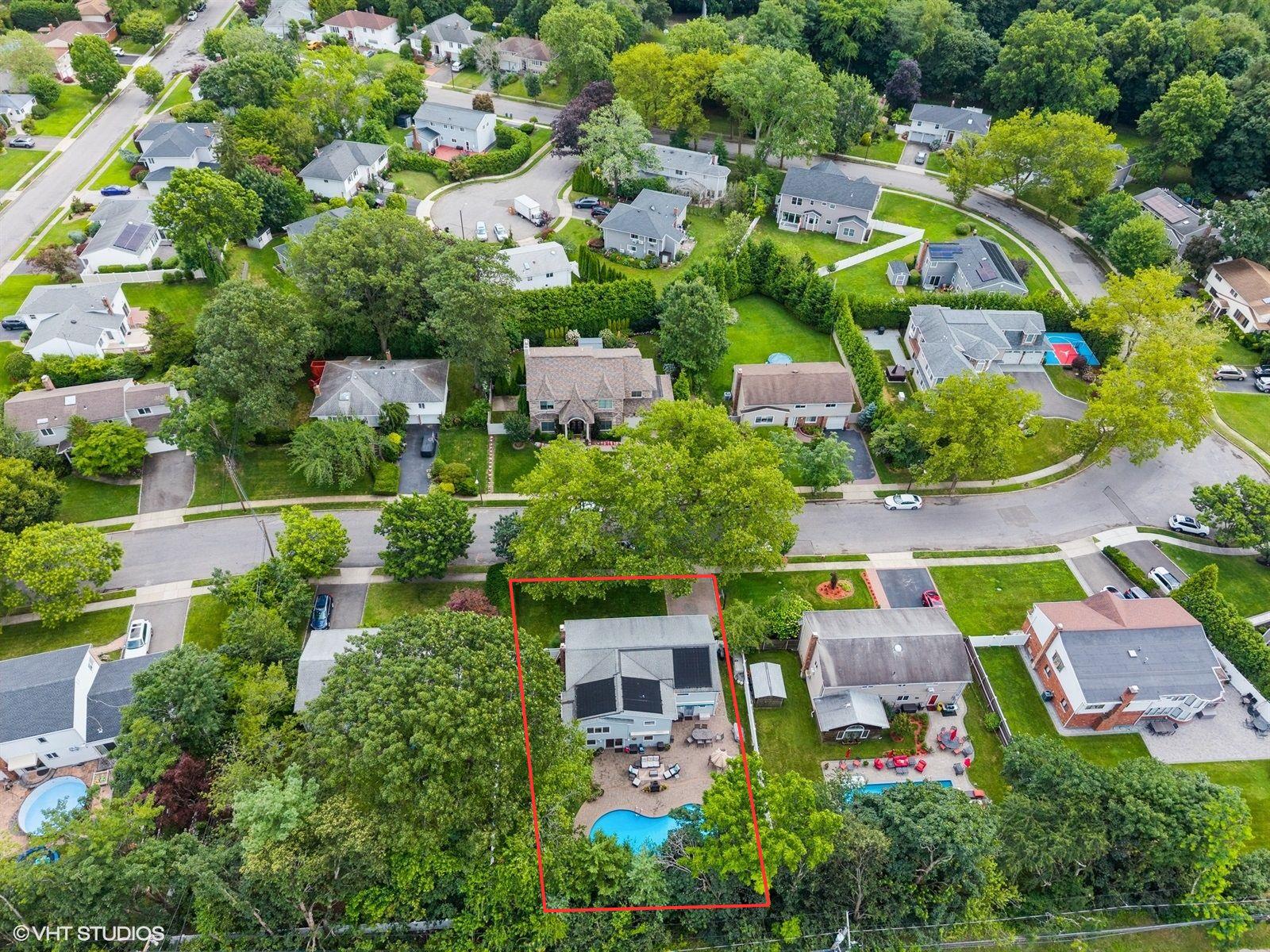 9 Fern Drive W