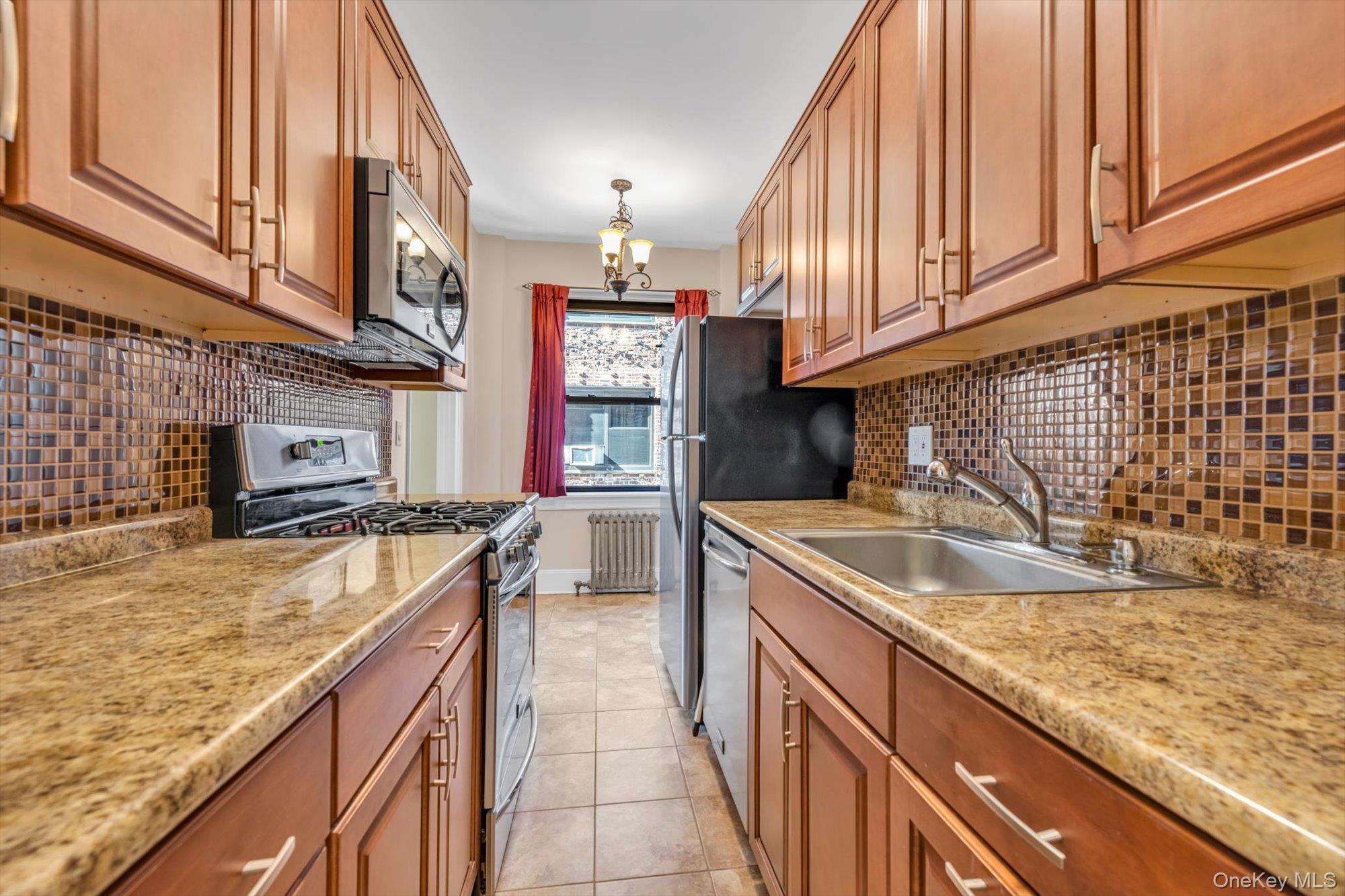 141 Woodmere Boulevard Unit: 5H