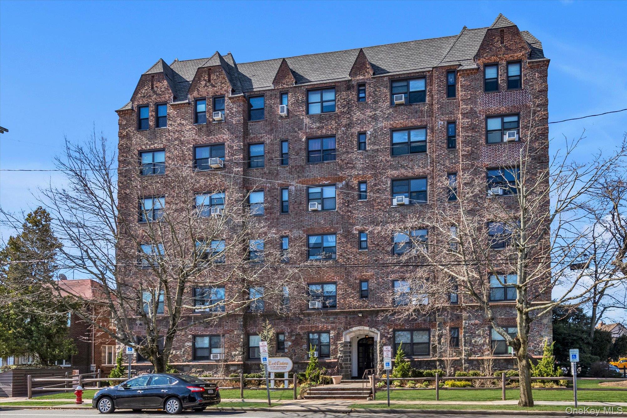 141 Woodmere Boulevard Unit: 5H