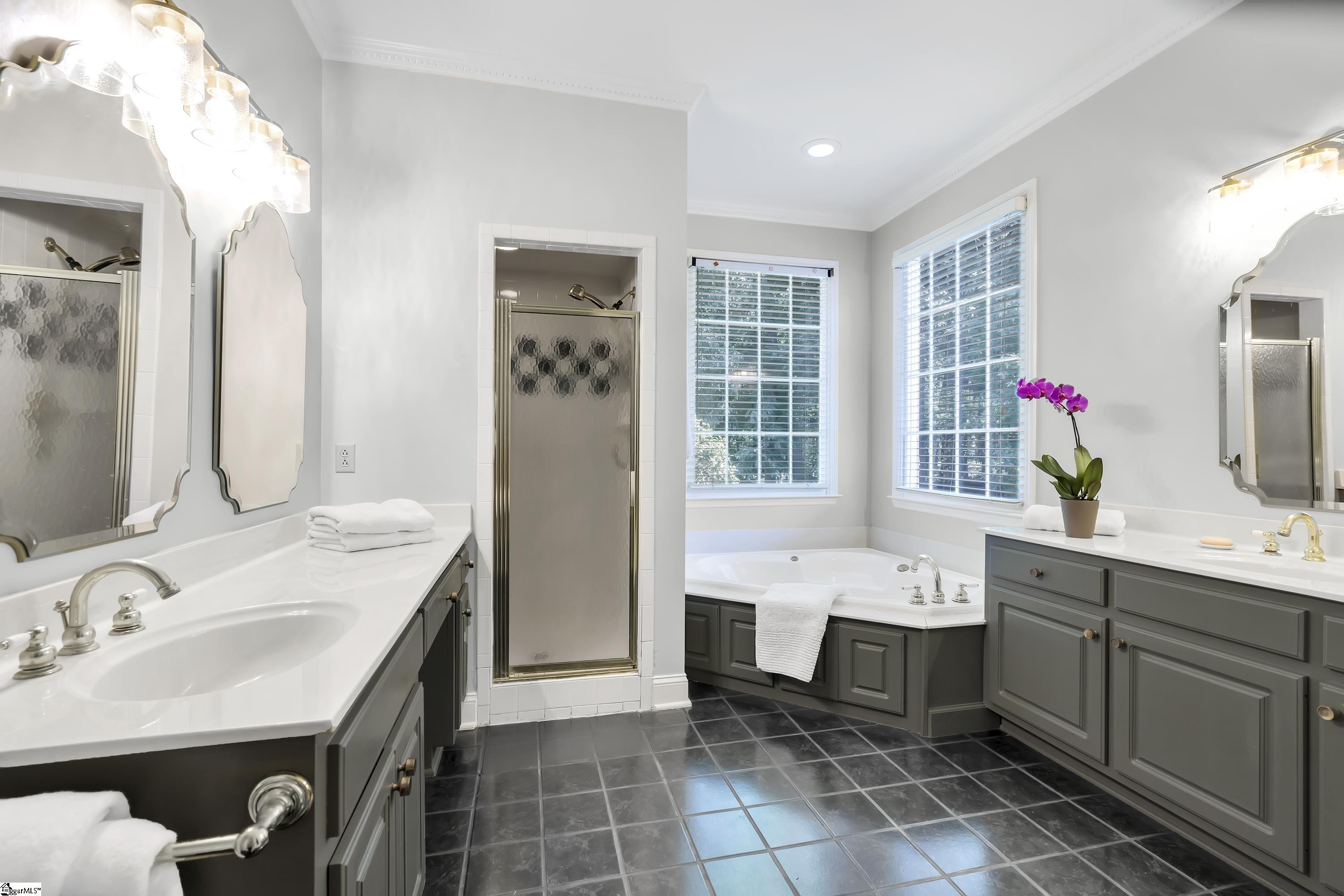 200 English Oak Court