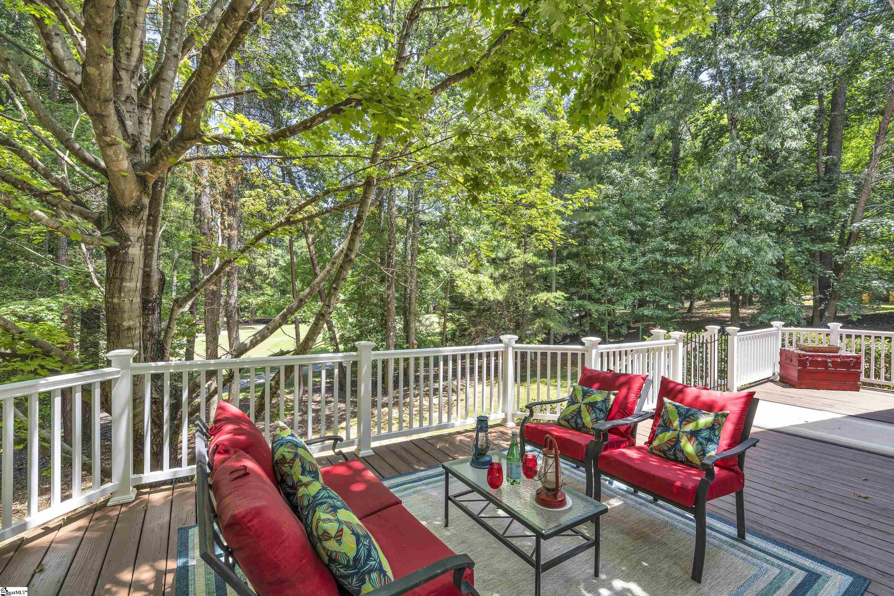 200 English Oak Court