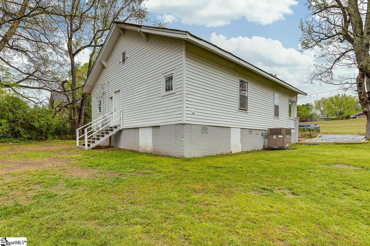 266 Reeves Street