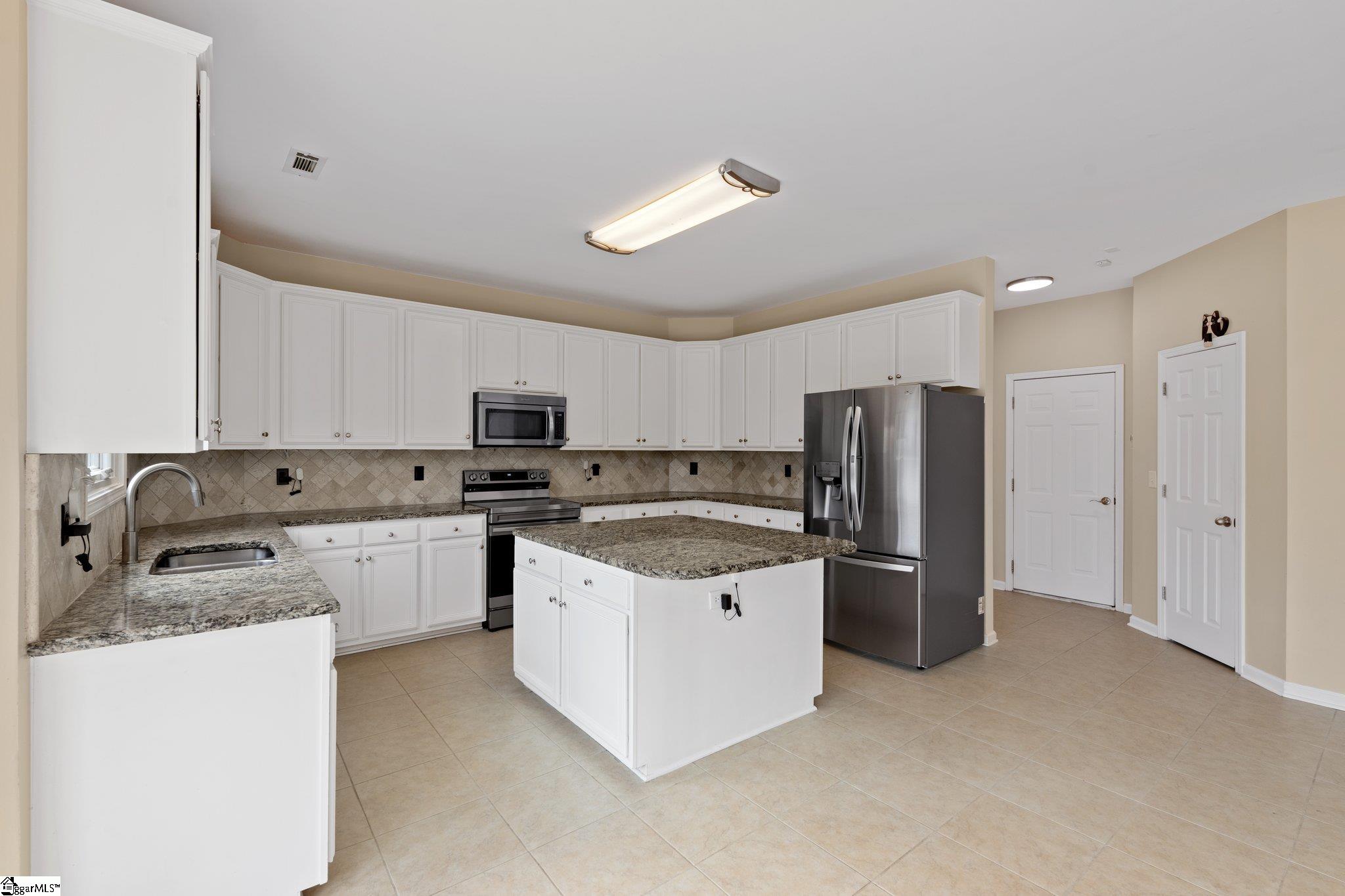 400 Summergreen Way