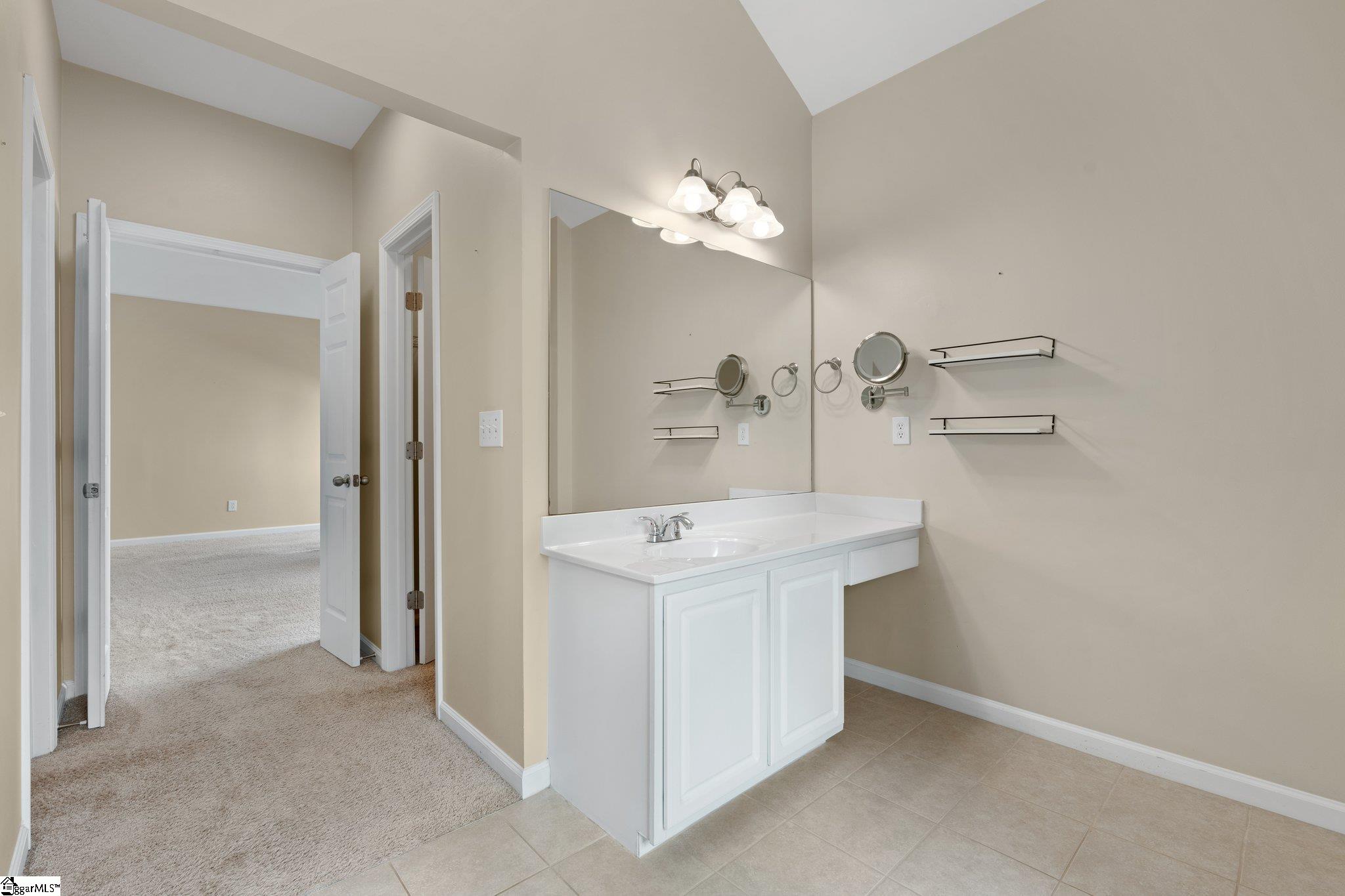 400 Summergreen Way