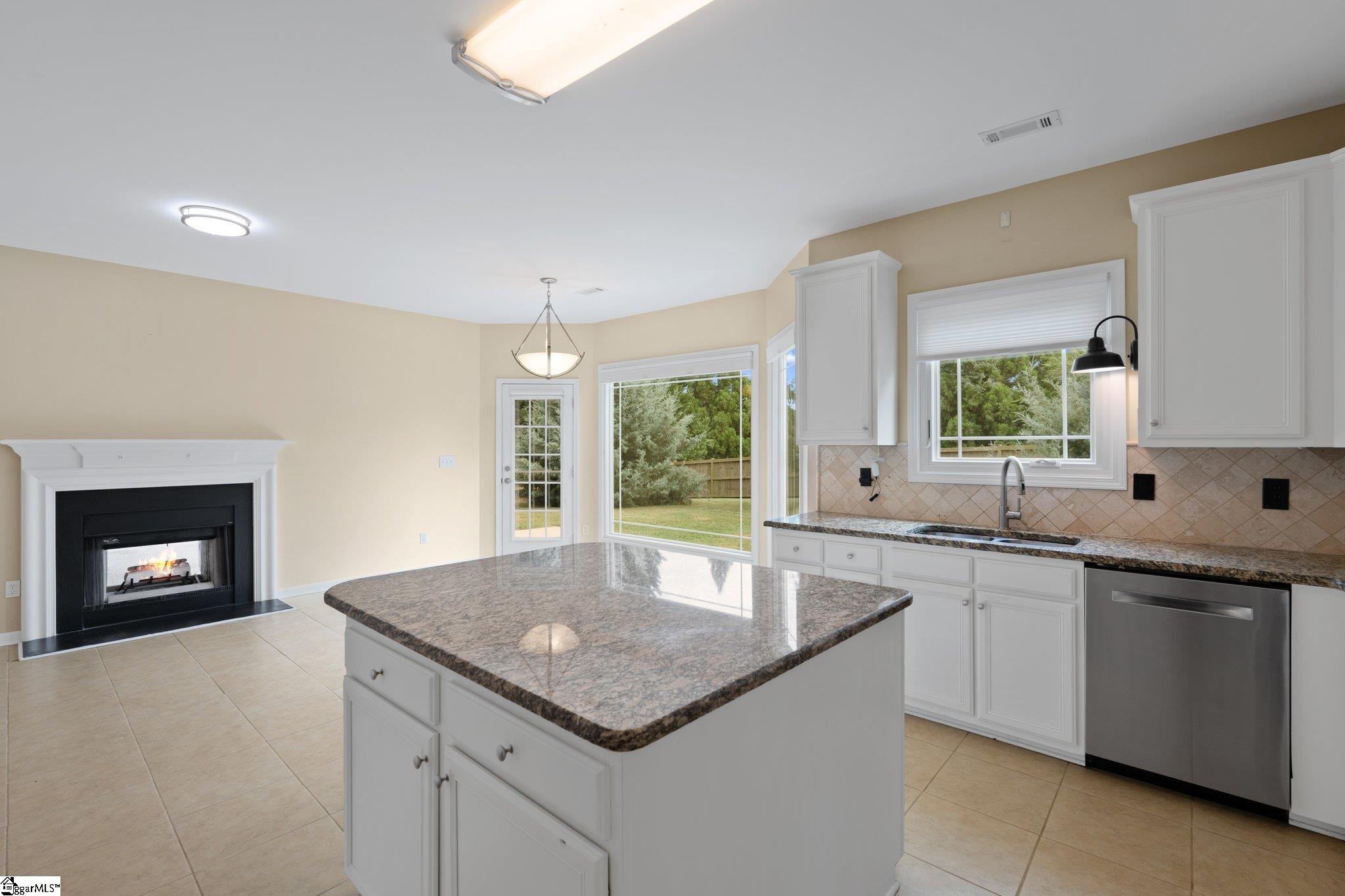400 Summergreen Way