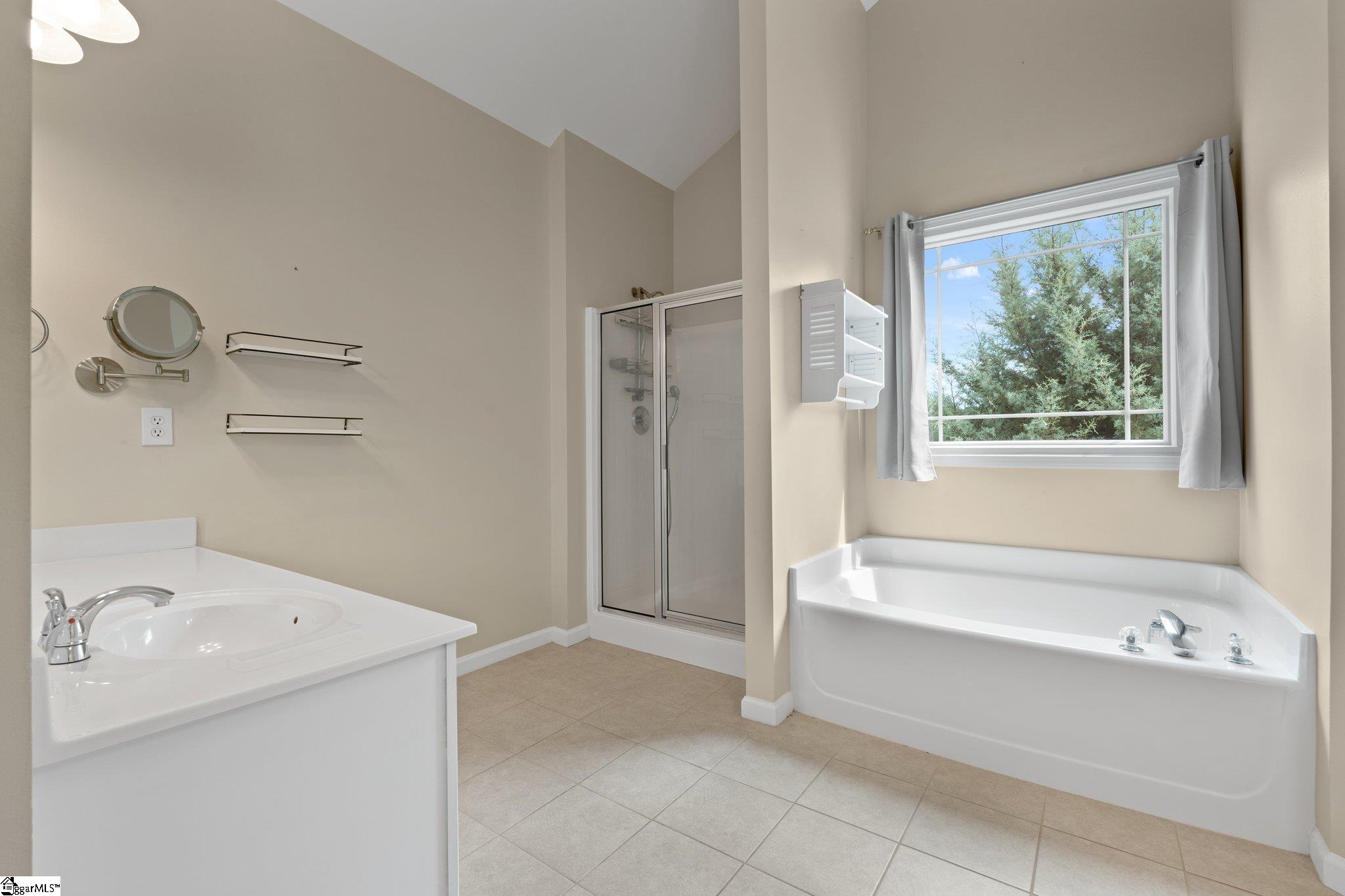 400 Summergreen Way