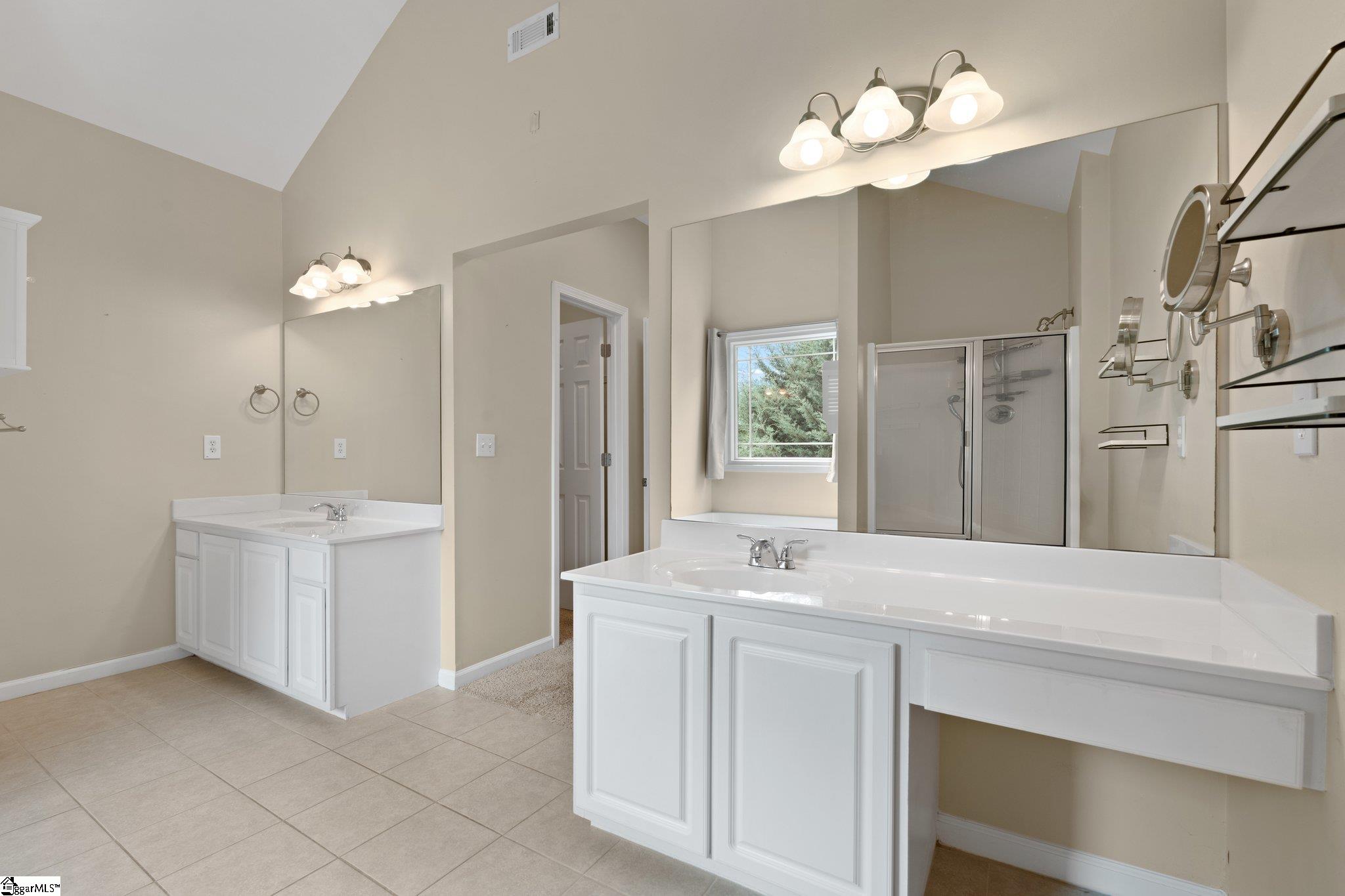 400 Summergreen Way