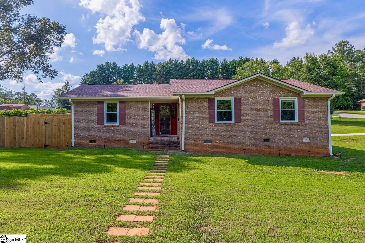 13 Thomas Drive