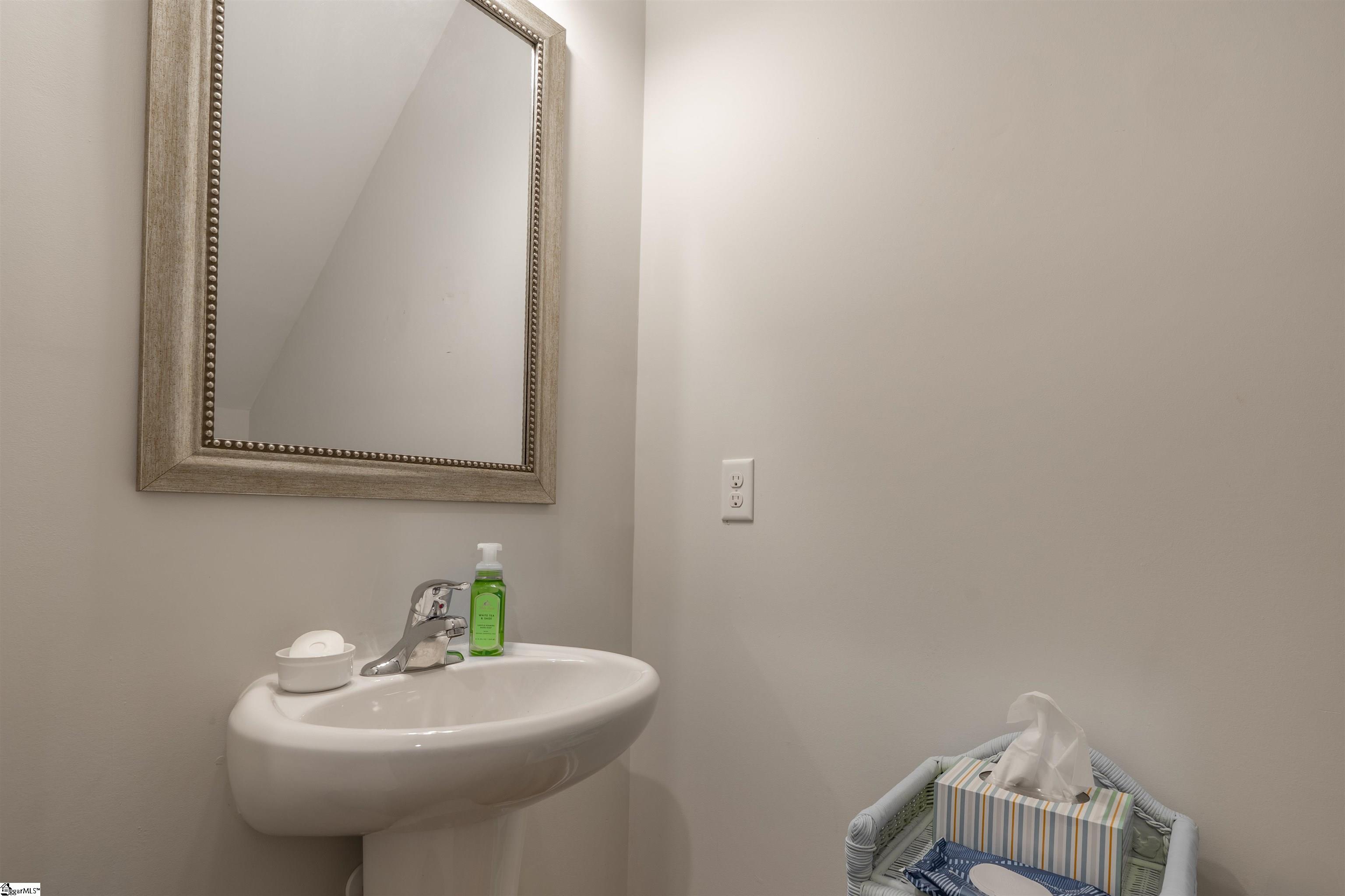 419 Cedar Bluff Way