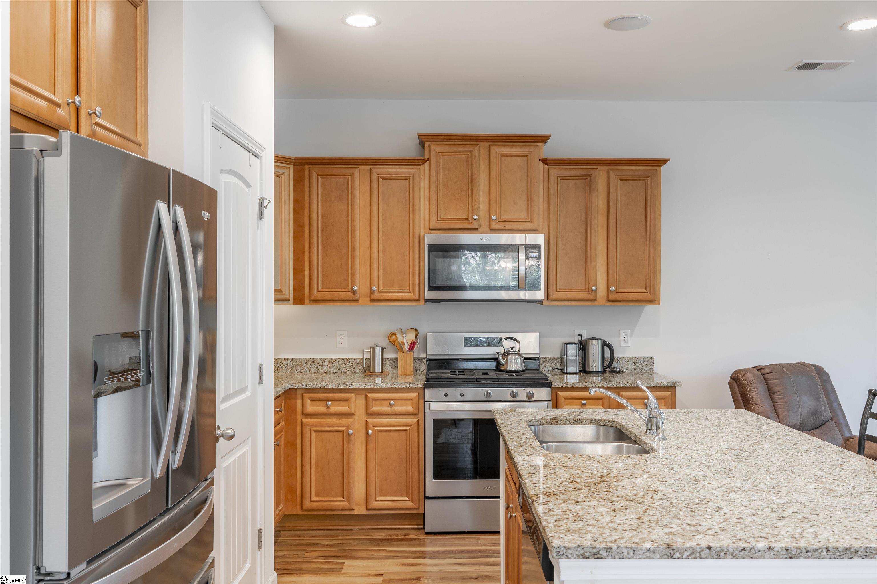 419 Cedar Bluff Way