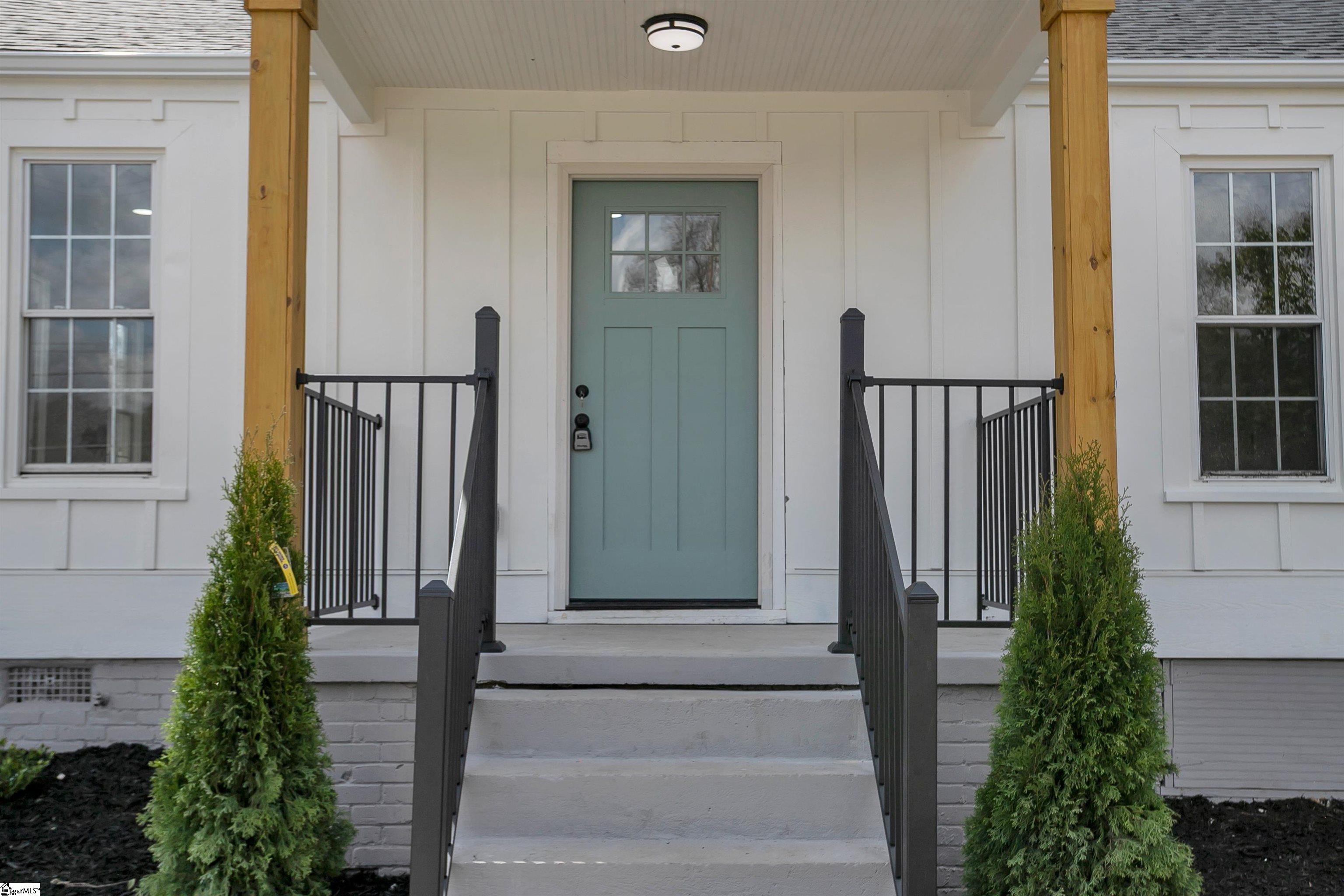 13 Hawthorne Lane