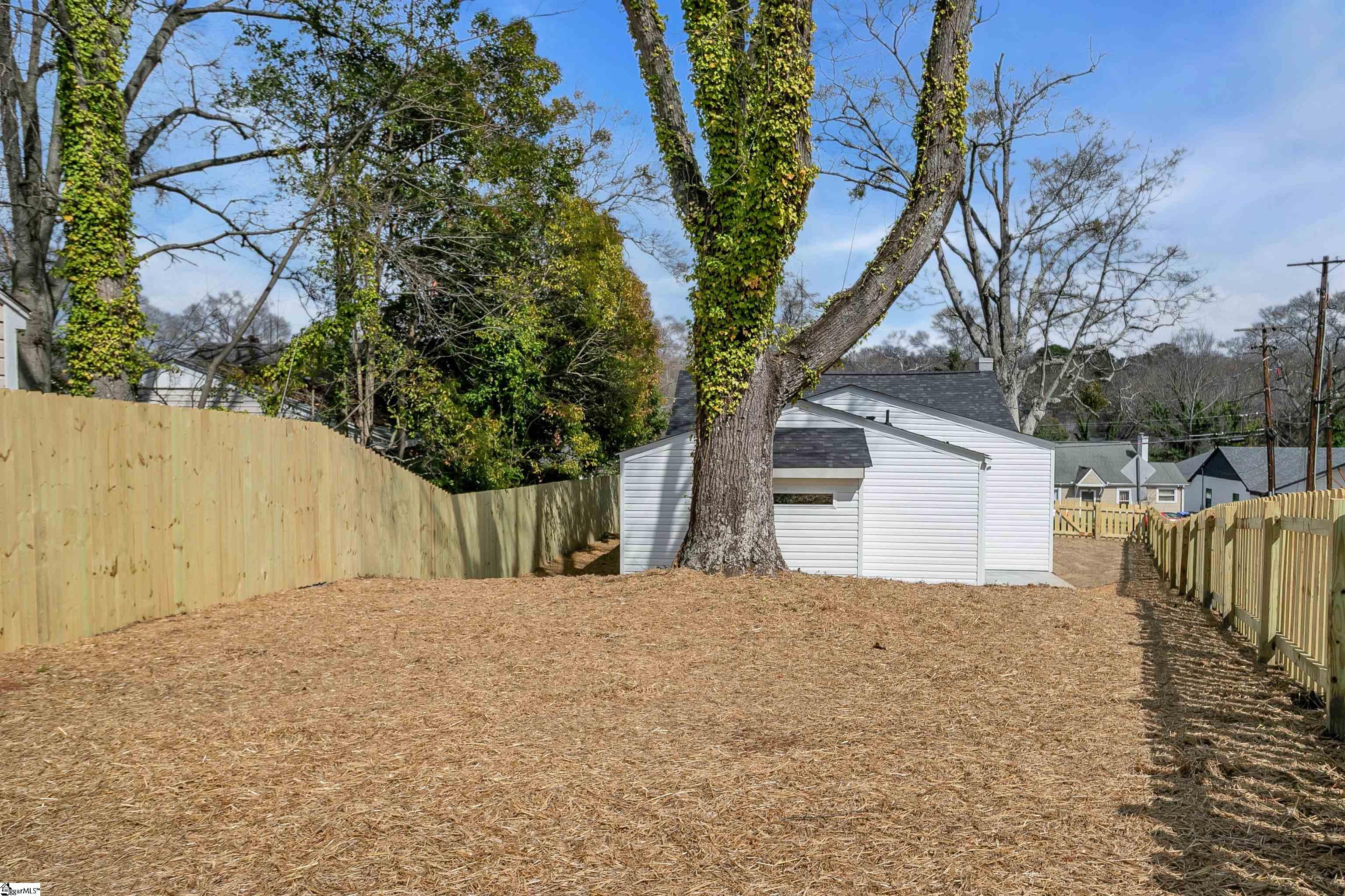 13 Hawthorne Lane