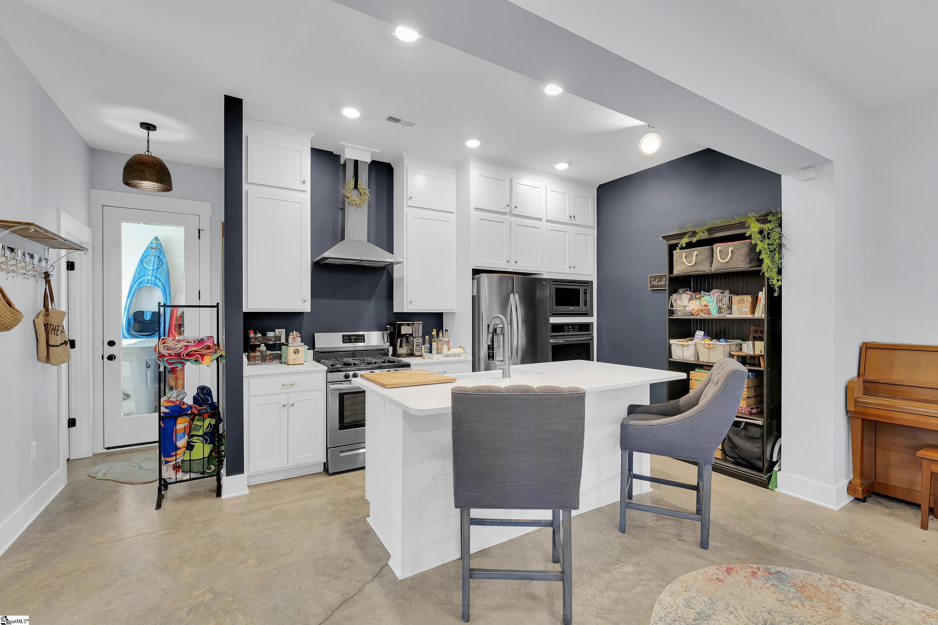 233 Grandmont Court