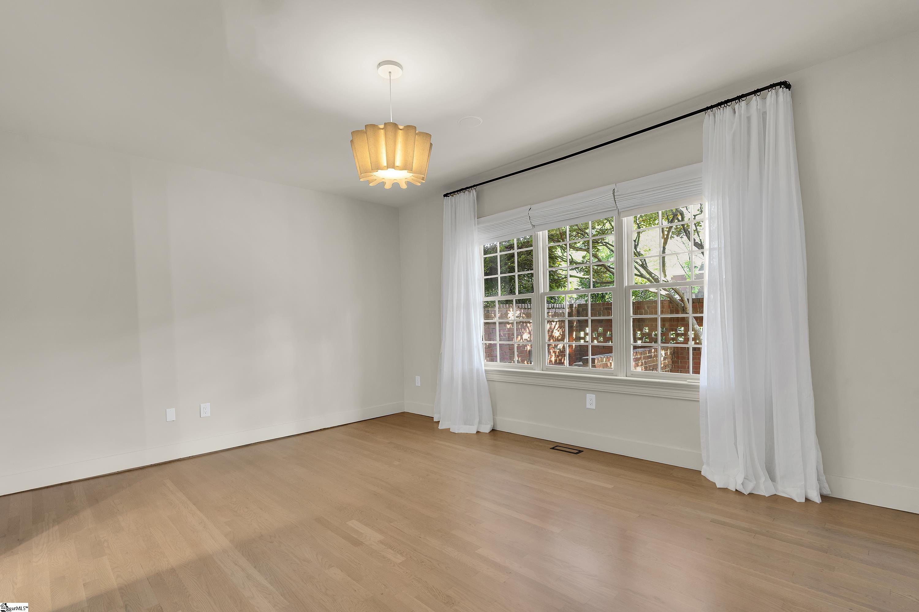 623 N Main Street Unit 1
