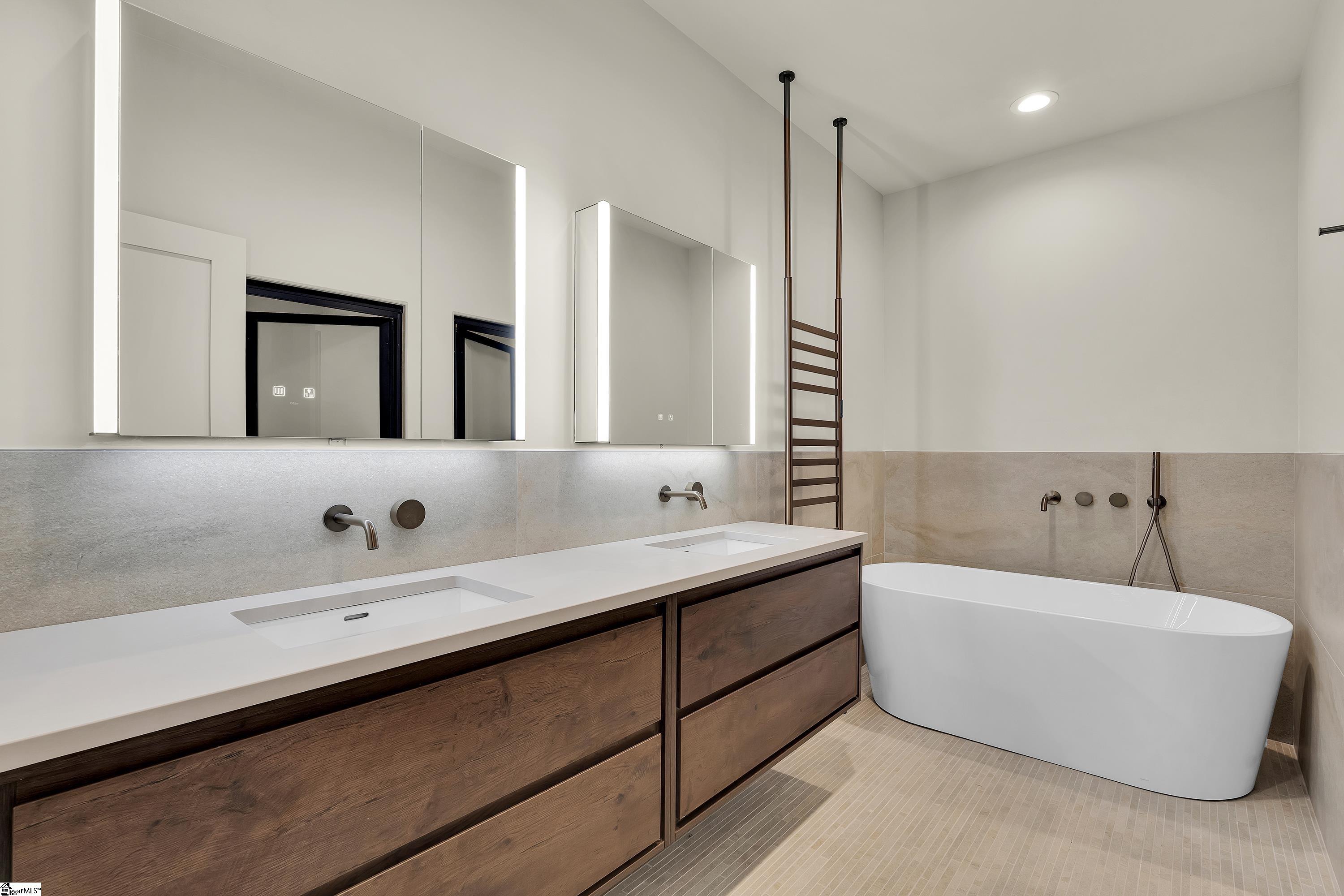 623 N Main Street Unit 1