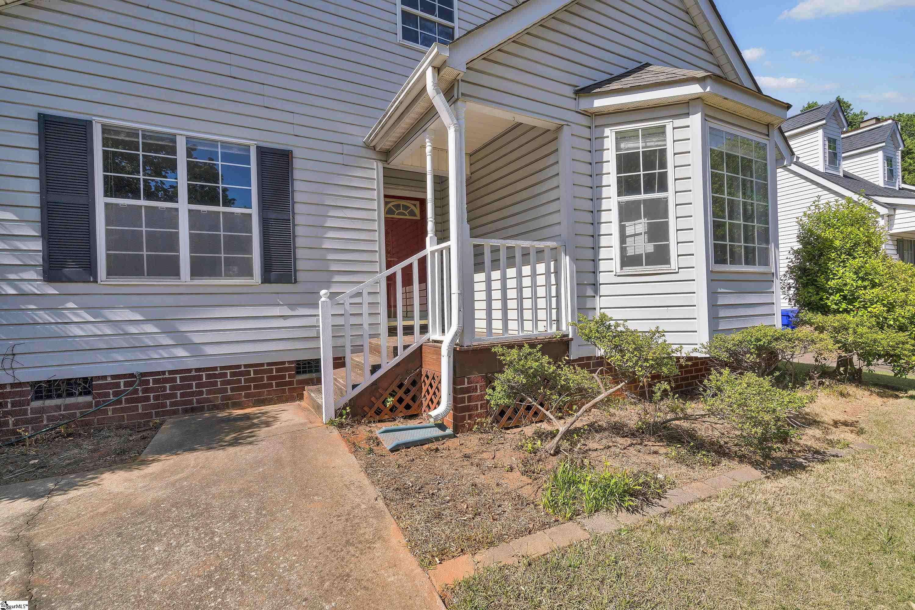 1028 Summit Drive